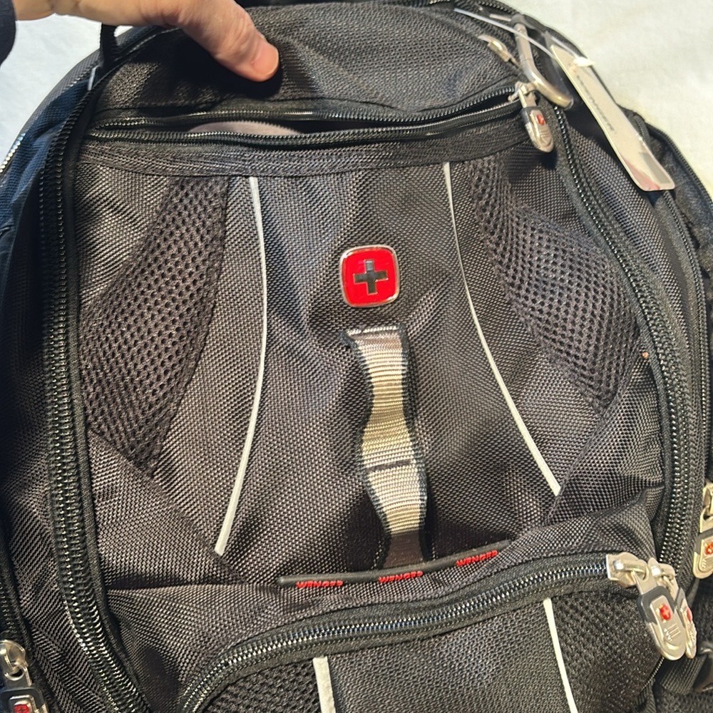 Wenger Backpack - Picture 8 of 13